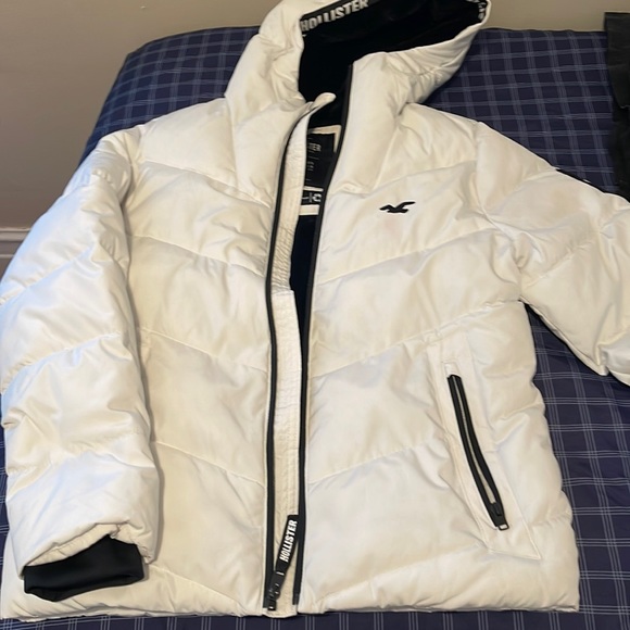 Hollister Winter Jacket - Picture 2 of 5
